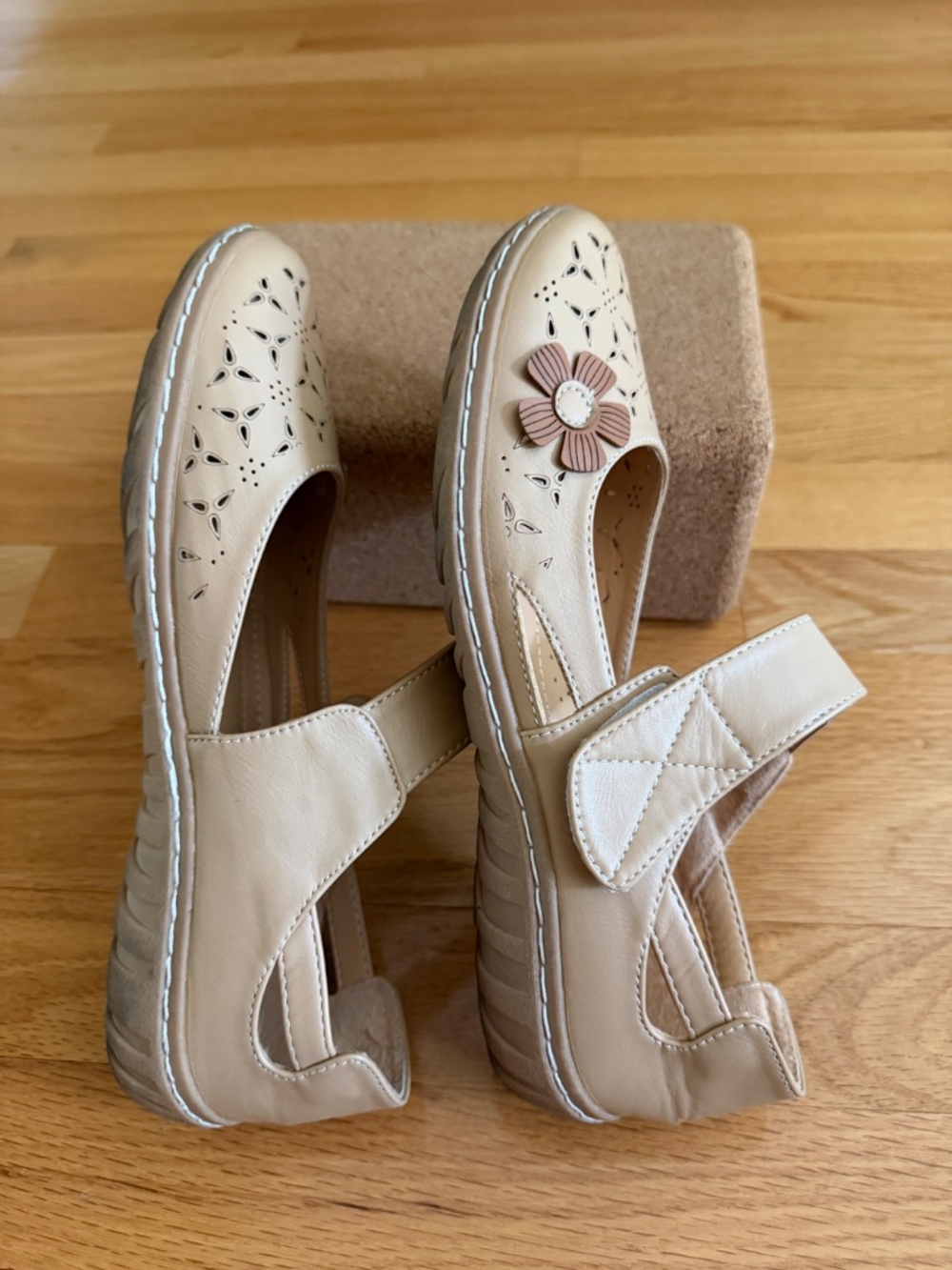 Mary Jane Shoes Womens Size 8.5 Tan - Picture 6 of 16
